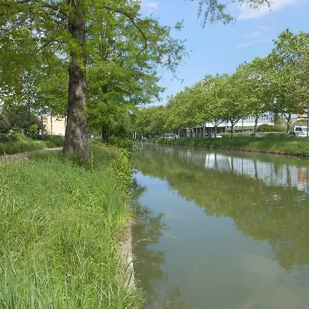 Centre Canal Du Midi 호텔 3*