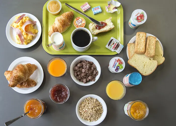 Centre Canal Du Midi ホテル