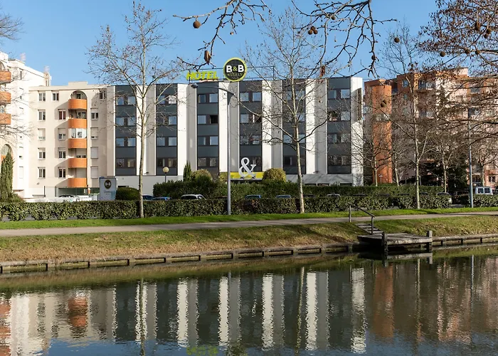 Centre Canal Du Midi ホテル